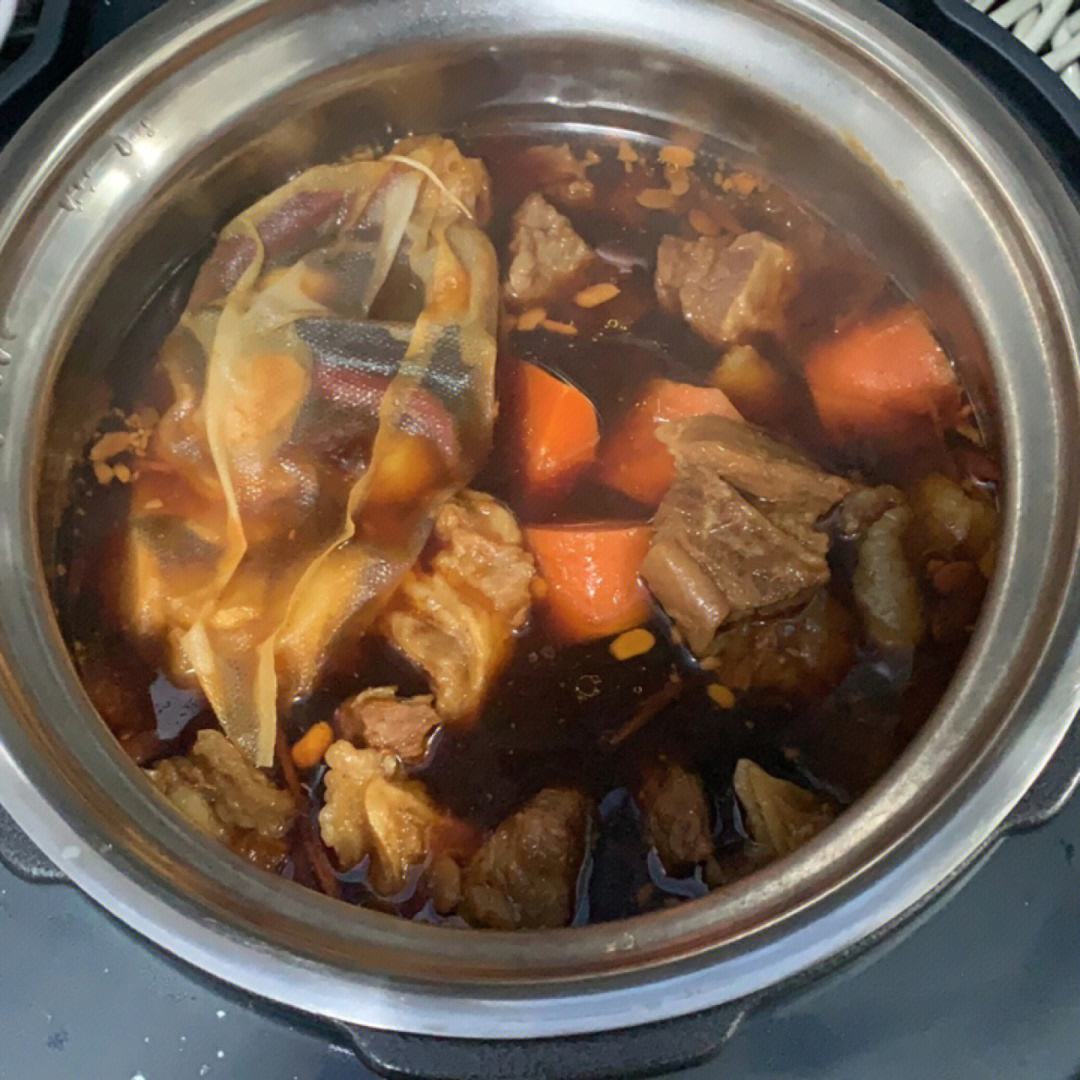 家常炖牛肉，美味烂炖，口感绝佳，家常炖牛肉，美味烂炖，口感绝佳攻略