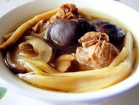 家常炖排骨的做法，一道美味佳肴的烹饪指南，家常炖排骨做法，美味佳肴的烹饪指南
