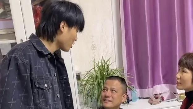 关于杨爸大尺度视频的探讨，杨爸大尺度视频深度探讨