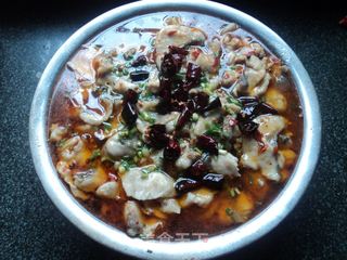 水煮鱼的做法，一道川菜的经典烹饪技艺，川菜经典，水煮鱼制作技艺指南