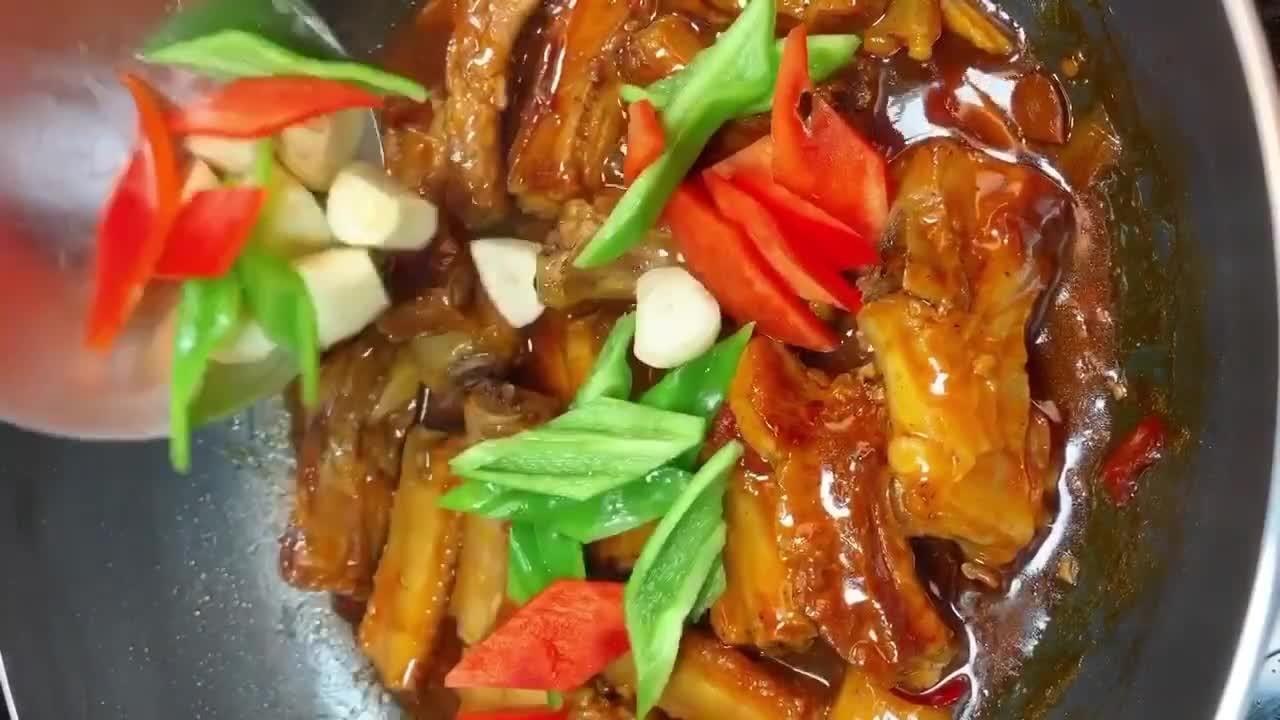 排骨的美味烹饪之道，如何做出令人垂涎的排骨，烹饪排骨的艺术，制作垂涎欲滴的美味排骨秘诀