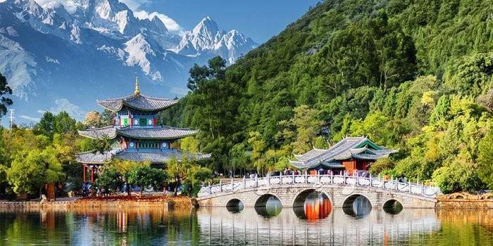 云南旅游必去景点及价格指南，云南旅游必游景点与费用指南