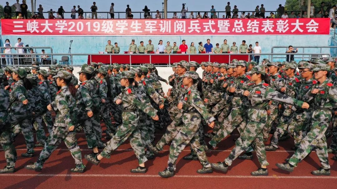 阅兵仪式与国家精神，看完2019年阅兵仪式的感想，阅兵仪式与国家精神，观后感受与启示