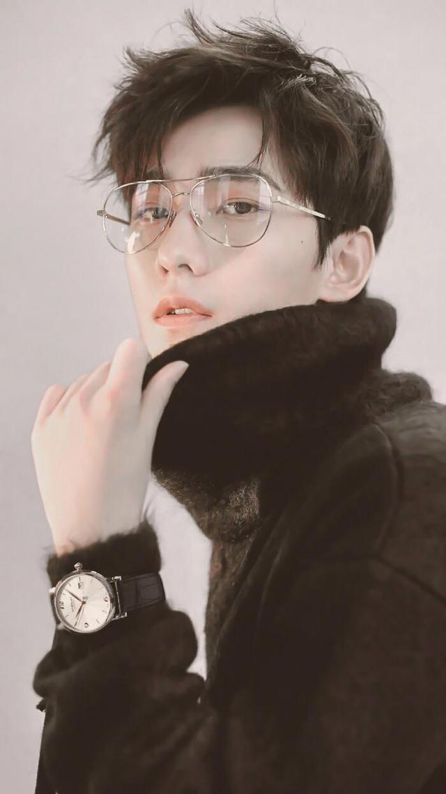 演员杨洋个人简历，演员杨洋的个人简历揭秘