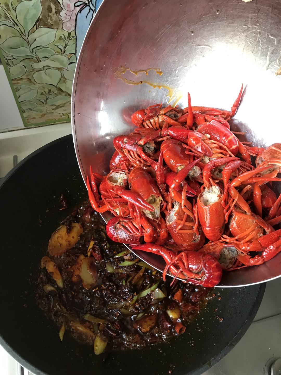 小龙虾最简单的做法，轻松掌握美味秘诀，小龙虾简易做法指南，轻松掌握美味秘诀