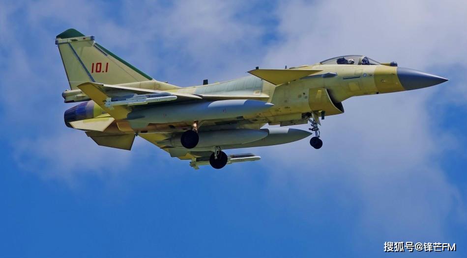 歼-10C与F-16，空中巨人的对比与解析，歼-10C与F-16，空中巨人的深度对比与解析