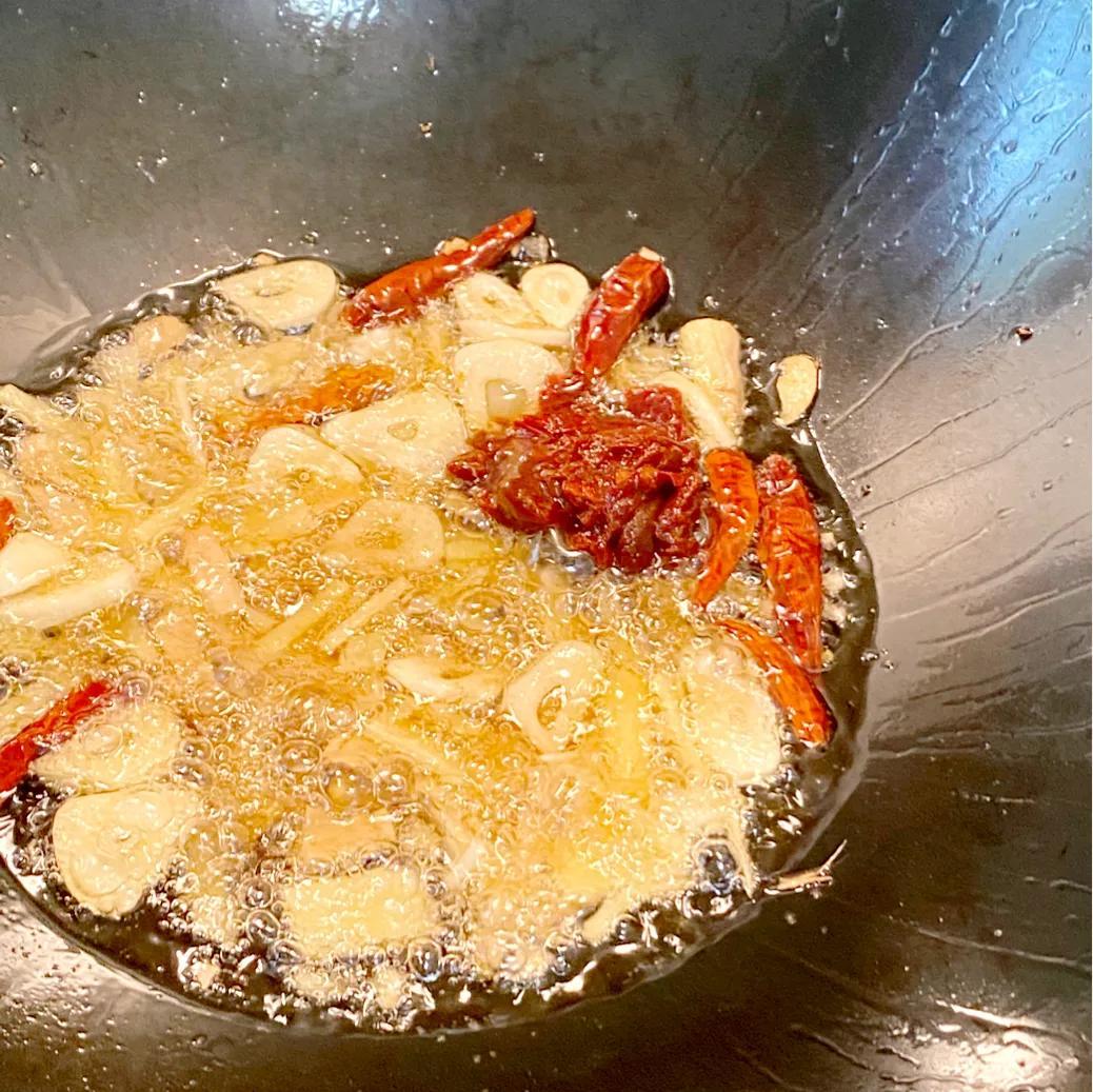 干煸豆角的魅力，一道家常菜的背后故事，干煸豆角的魅力，一道家常菜的背后故事探究