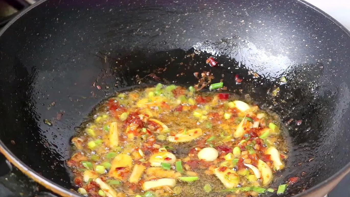 家常美味炒茄子做法分享，家常美味炒茄子制作教程
