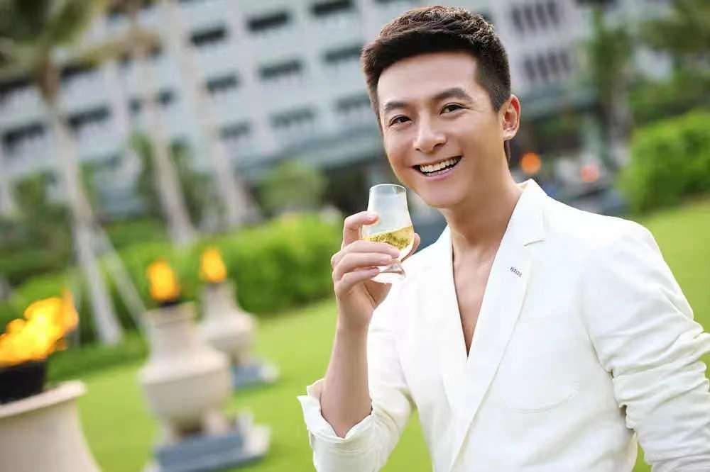 演员朱雨辰，演艺之路的闪耀之星，演员朱雨辰，演艺之路的璀璨之星