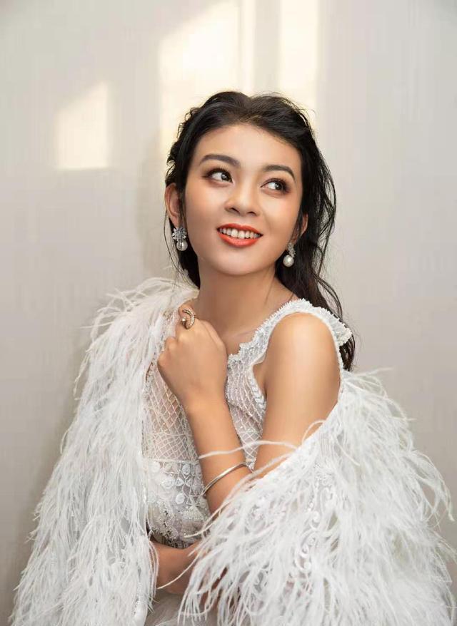 杨丞琳经纪公司的运营之道与明星之路，杨丞琳经纪公司的成功秘诀与明星发展之路