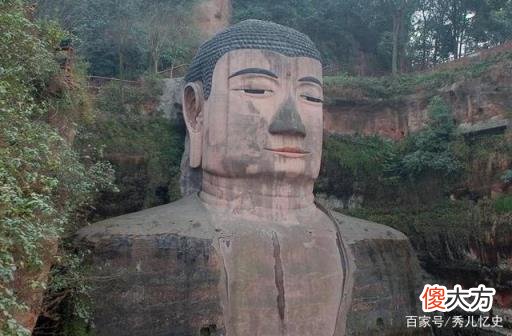 揭秘乐山大佛闭眼之谜，揭秘乐山大佛闭眼之谜，神秘传说背后的真相探索