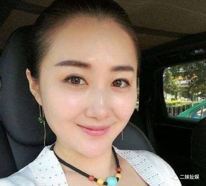 宋小宝的现任妻子，揭秘幸福背后的故事，宋小宝现任妻子揭秘，幸福背后的故事浮出水面