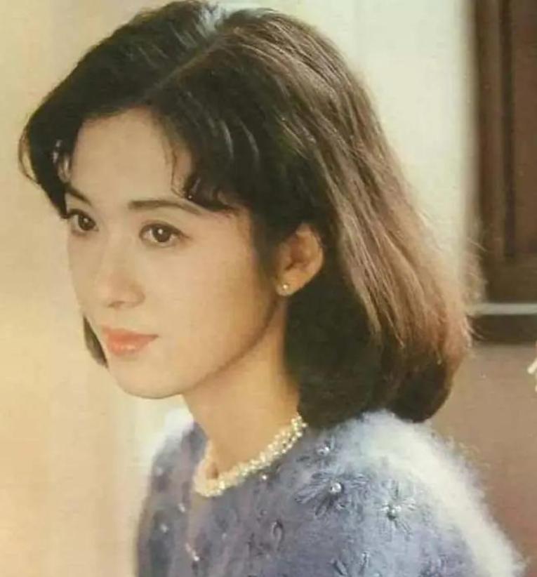 刘晓庆现状，岁月不败美人，传奇人生再续辉煌，刘晓庆，岁月不败美人，传奇人生续写辉煌