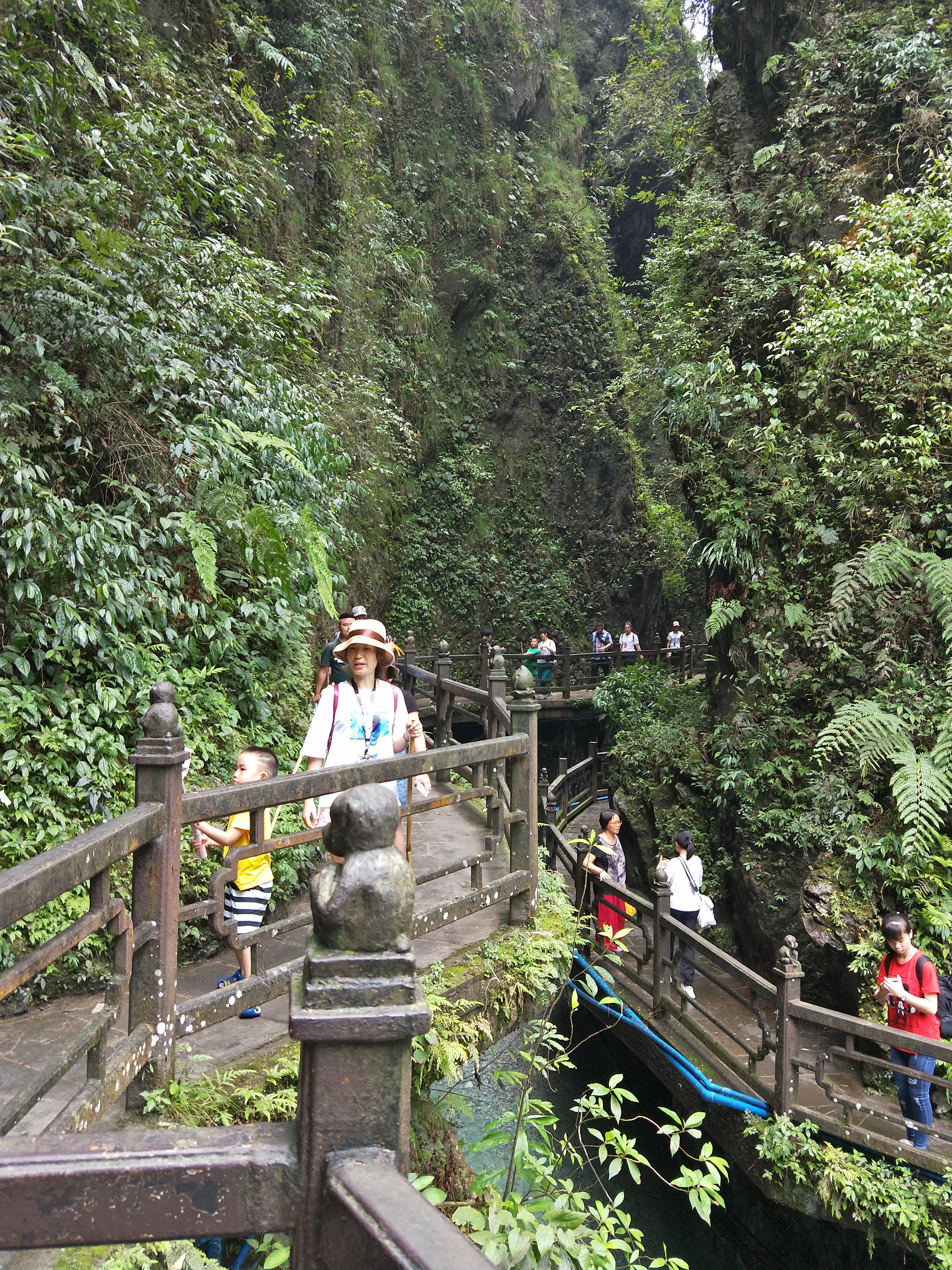 四川省旅游景点分布图，探索天府之国的瑰丽多彩，探索天府之国，四川省旅游景点分布图一览