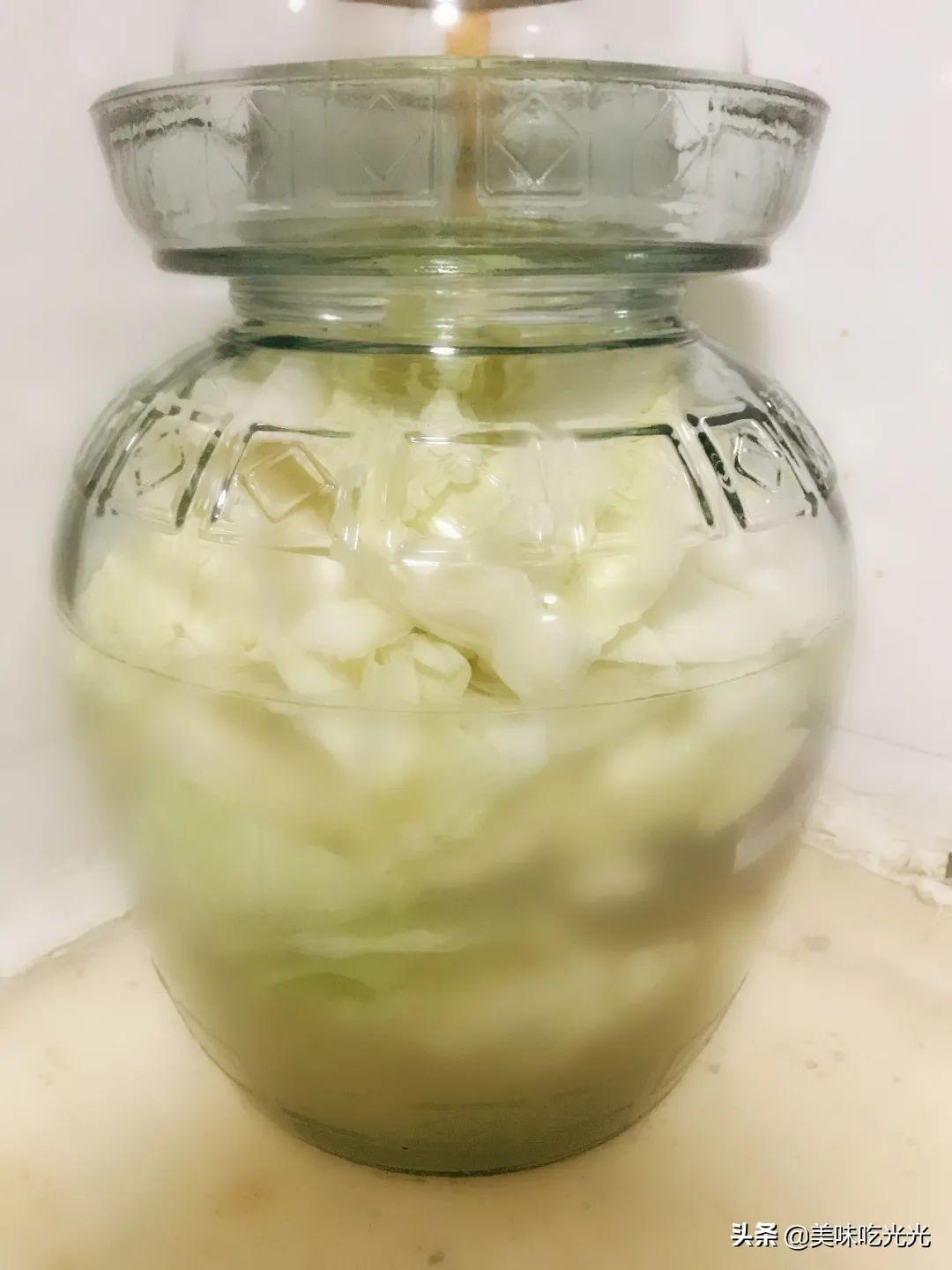 泡菜，腌制方法与配料详解，泡菜制作，腌制方法与配料指南