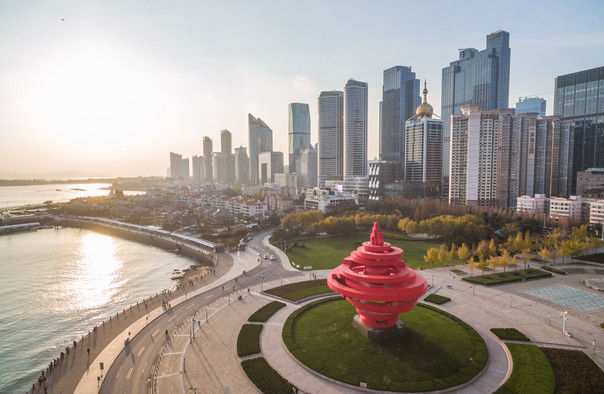 青岛五四广场，历史与现代的交汇点，青岛五四广场，历史与现代的交融之地