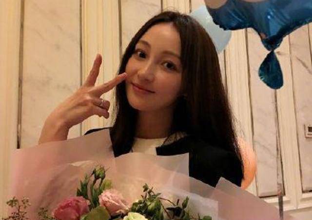 姚笛近照曝光，时光流转中的优雅依旧，姚笛近照展现时光优雅依旧的魅力风采