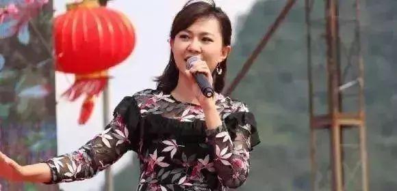 卓依婷老公的简历，揭开成功背后的故事，卓依婷老公的生平与成功背后的故事揭秘