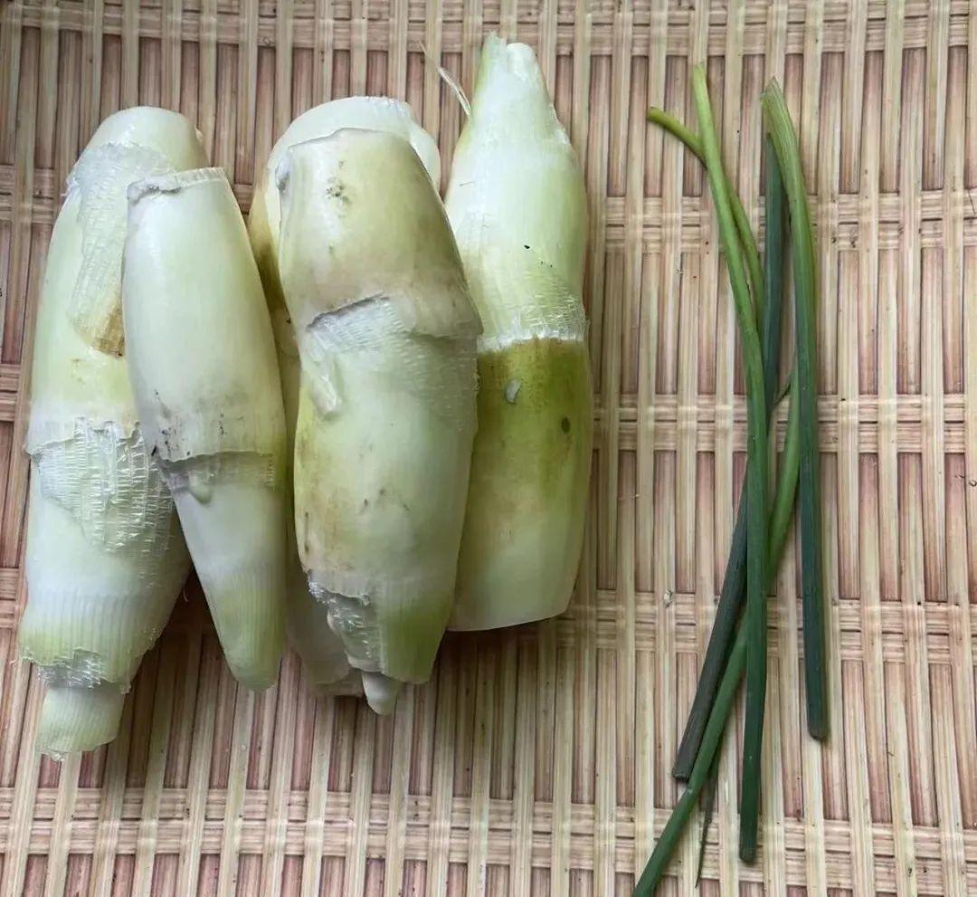 孕妇饮食需谨慎，孕妇十大禁忌蔬菜，孕妇饮食须知，十大禁忌蔬菜需警惕