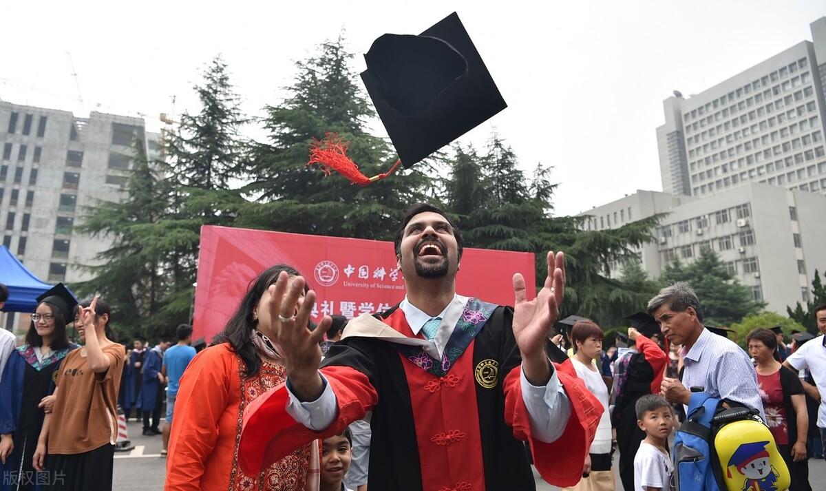 马来西亚大学的多元魅力与教育创新，马来西亚大学，多元魅力与教育创新的引领者