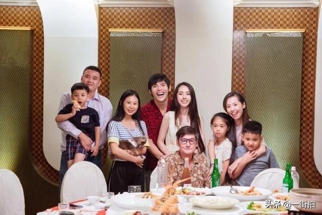 郭碧婷与老公的年龄差异，一段跨越岁月的爱情佳话，郭碧婷与年龄差异下的跨世爱情佳话