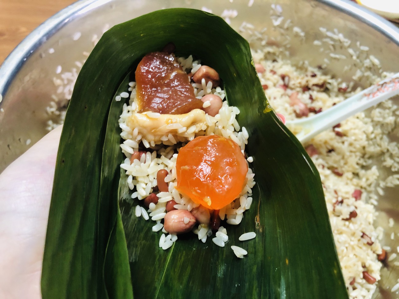 肉粽子的做法与独特配料，传统美味的传承与演绎，肉粽制作，传统美味与独特配料的演绎与传承