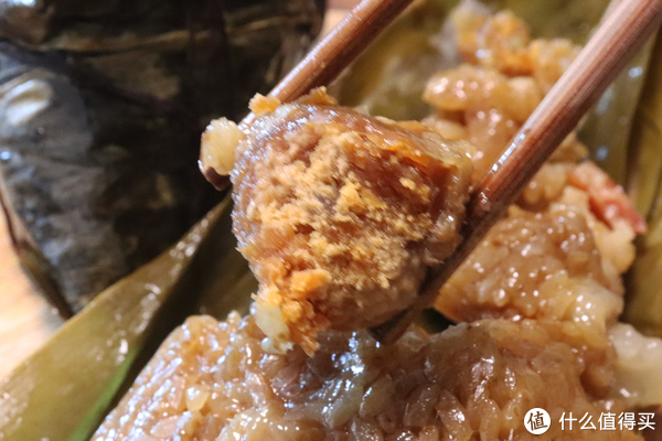 肉粽子的做法与独特配料，传统美味的传承与演绎，肉粽制作，传统美味与独特配料的演绎与传承