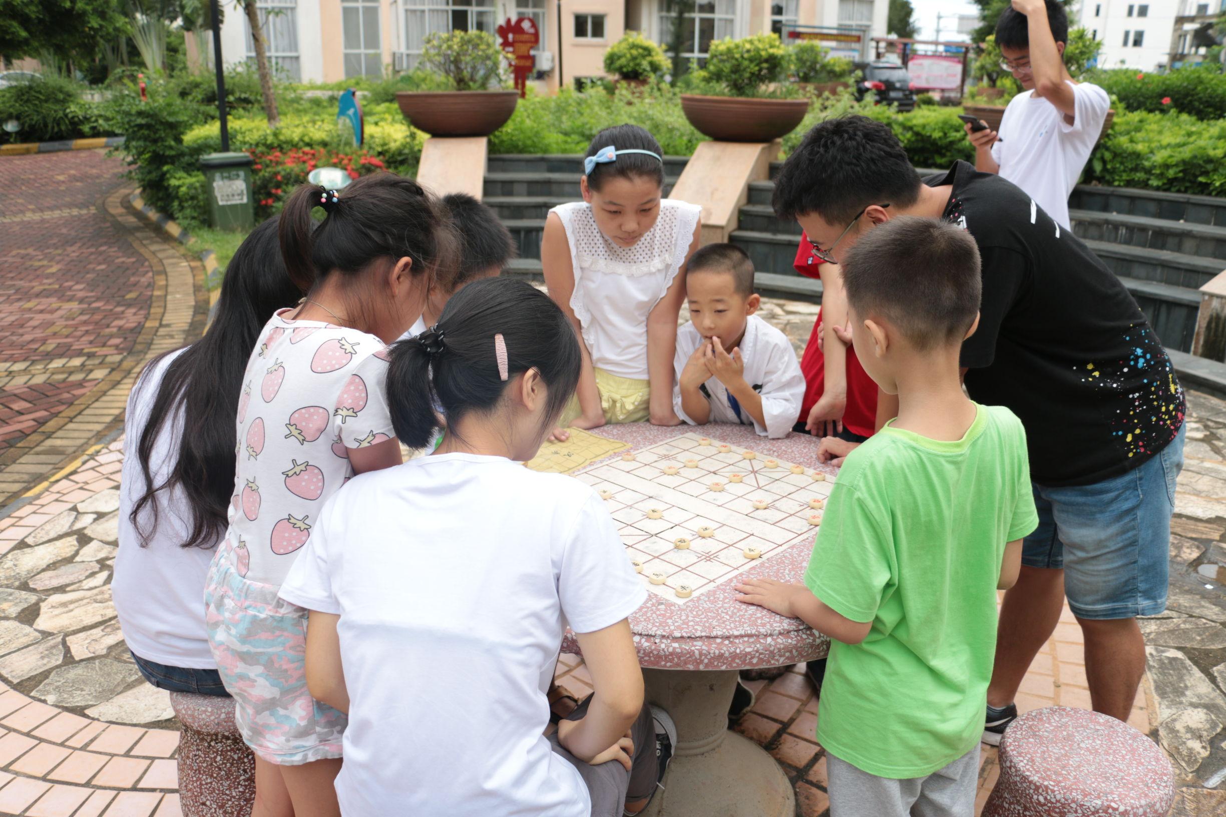 军事夏令营老师，塑造青少年军事素养的引领者，军事夏令营老师，青少年军事素养的领航者
