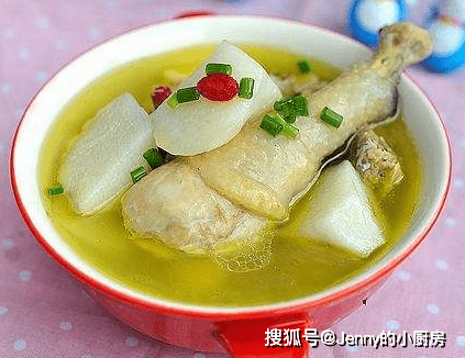 清炖鸡的正确方法，烹饪美味鸡汤的秘诀，清炖鸡汤的烹饪秘诀，美味鸡汤的制作方法