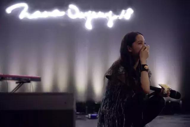 欧阳娜娜MV，音乐与影像中的青春印记，欧阳娜娜MV，音乐与影像中的青春风采