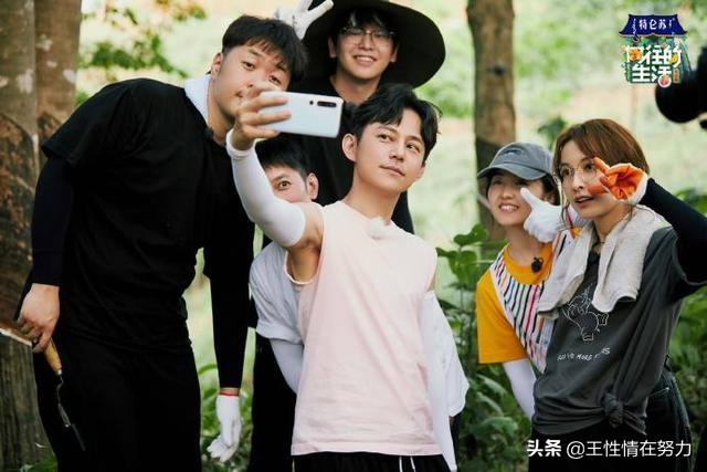 电影想见你首支预告发布，引发期待狂潮，电影〈想见你〉首支预告发布，期待狂潮掀起