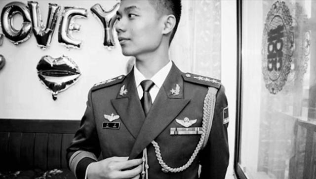 歼-20坠机事件中的英雄，廖勇，歼-20坠机事件中的英雄廖勇，英勇无畏的飞行员传奇