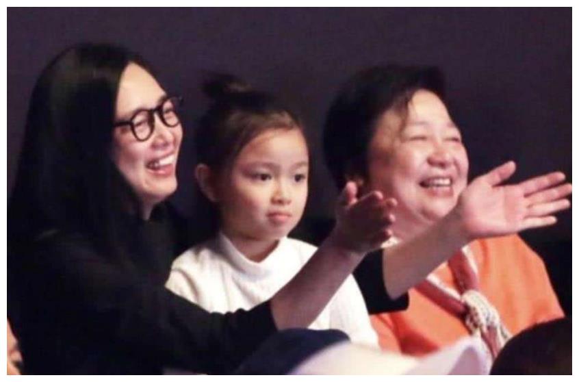 刘德华妻子朱丽倩逝世，无尽哀思与深深怀念，刘德华妻子朱丽倩逝世，引发无尽哀思与怀念
