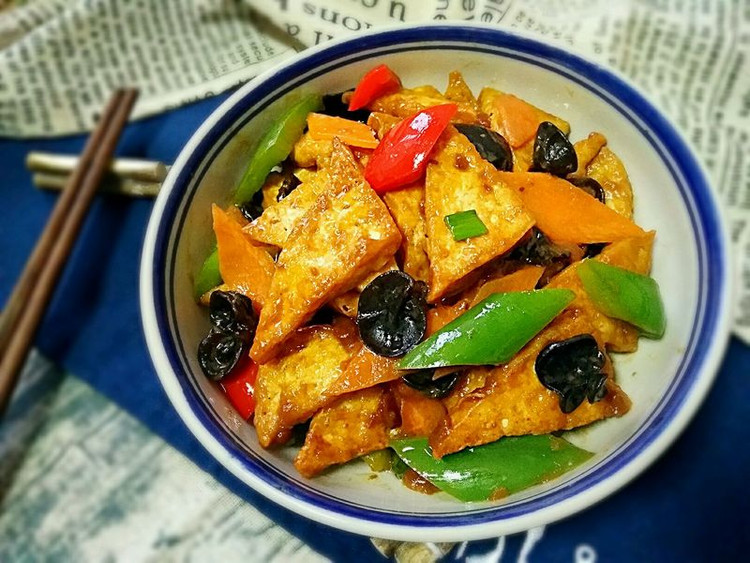 家常豆腐的做法，简单美味，健康营养，家常豆腐，简单美味，健康营养的制作方法