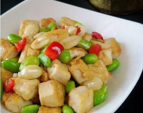 毛豆炒肉丝的家常做法，毛豆炒肉丝，家常美味轻松做