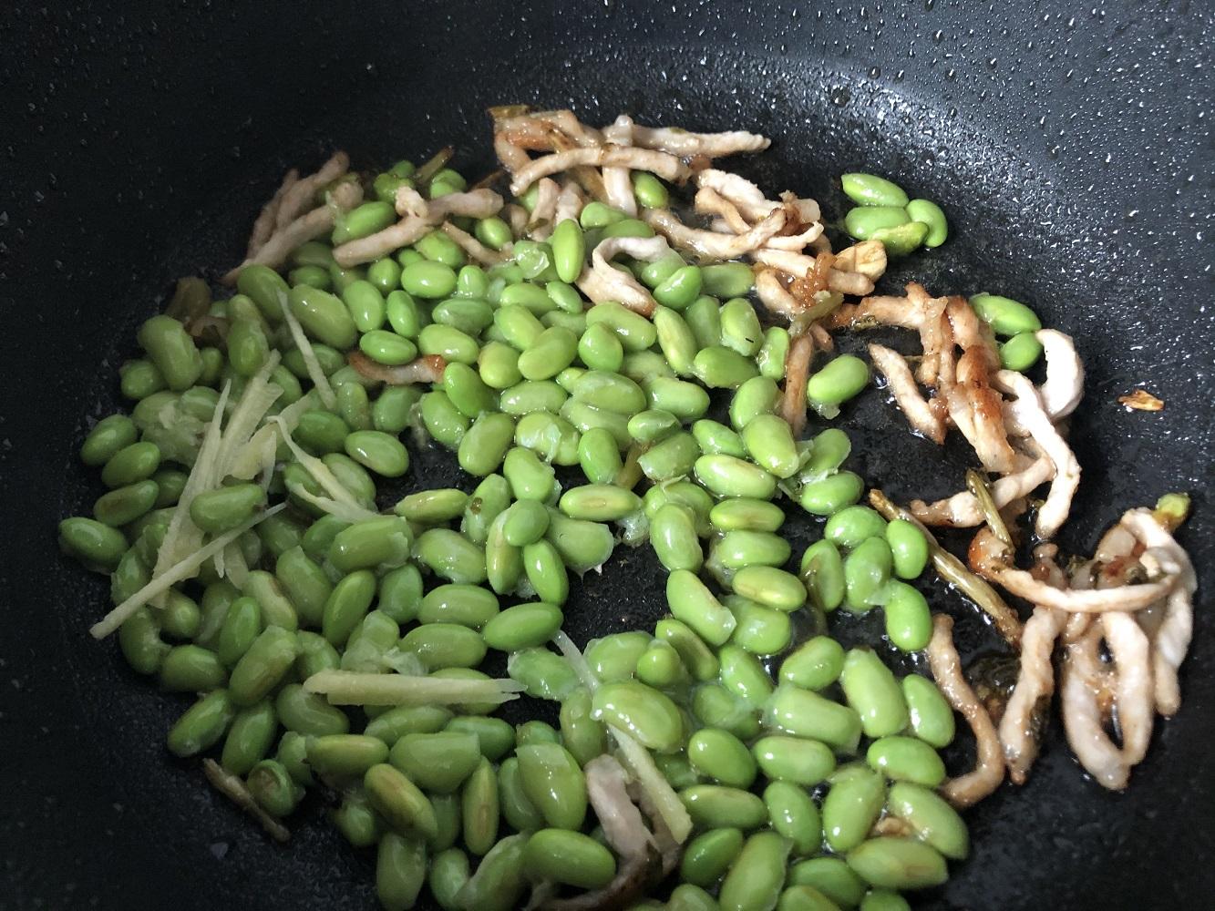 毛豆炒肉丝的家常做法，毛豆炒肉丝，家常美味轻松做