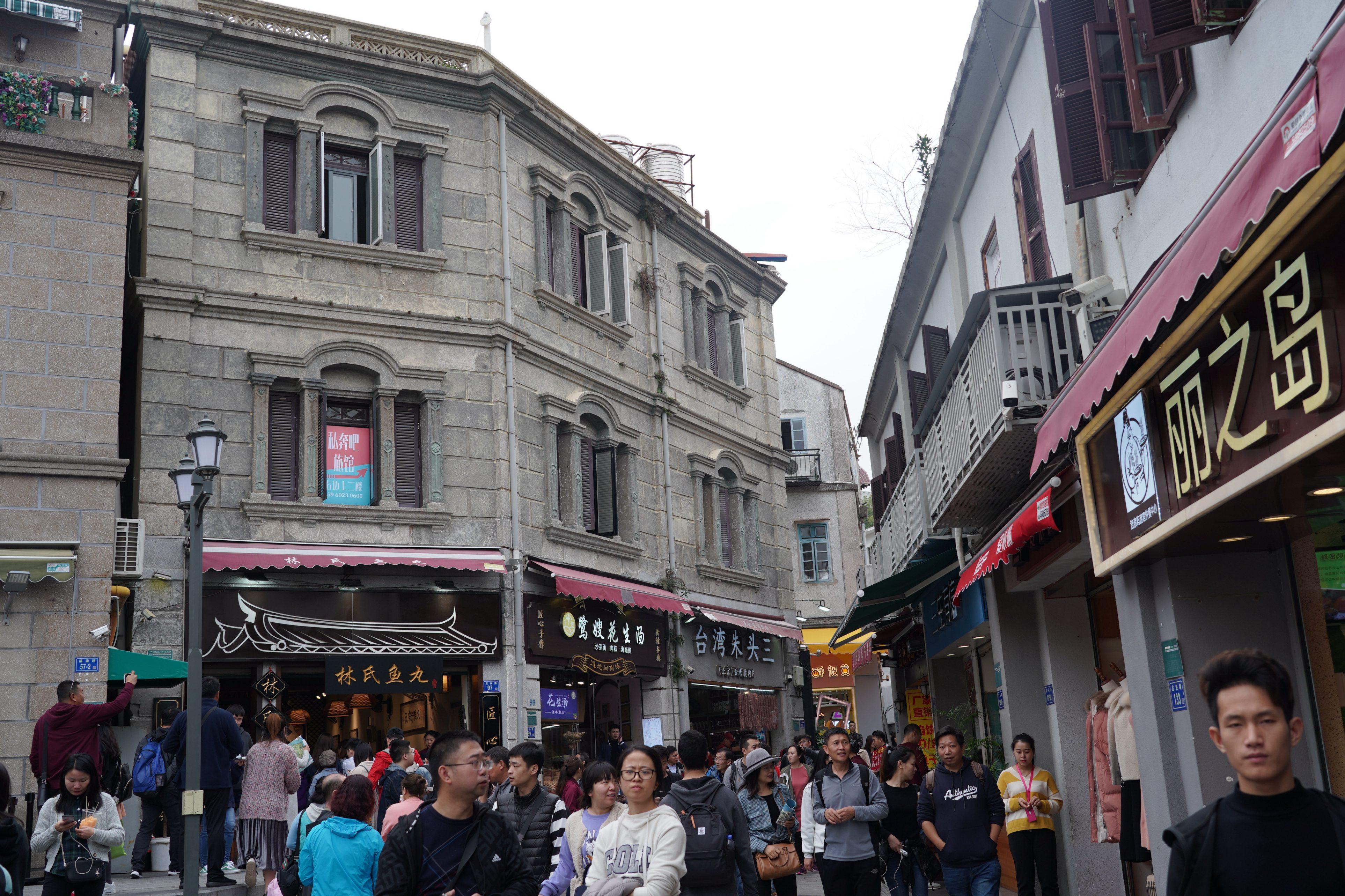 厦门特色美食小吃街，味蕾上的诗意旅行，厦门美食小吃街，味蕾上的旅行诗