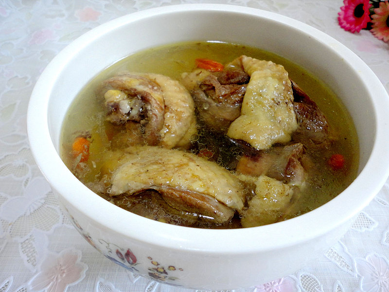 鸡肉炖汤的做法大全——美味与健康并重，鸡肉炖汤做法大全，美味与健康并重，滋补佳肴不容错过！