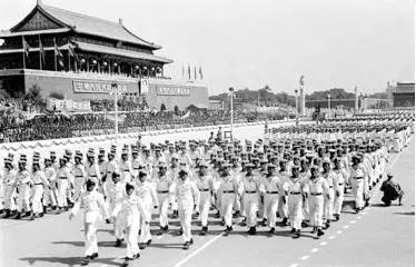 大阅兵的历史与回顾，已经历数次辉煌时刻，大阅兵的历史回顾与辉煌时刻纪念