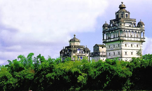开平碉楼——岭南建筑艺术的璀璨瑰宝，开平碉楼，岭南建筑艺术的辉煌瑰宝