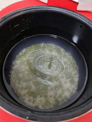电饭煲煮绿豆粥