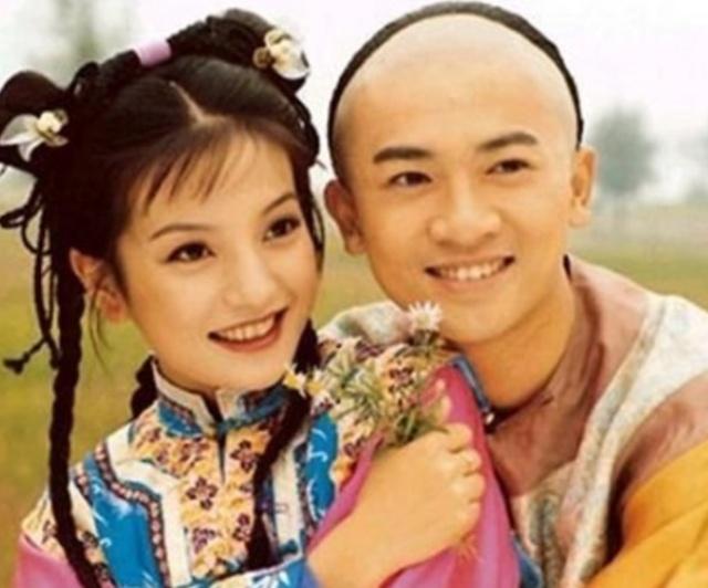 乾隆小燕子马车里的欢乐剧情深度解析，乾隆小燕子马车欢乐剧情解析