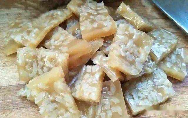 如何简单又美味地熬制皮冻，简单美味皮冻熬制方法