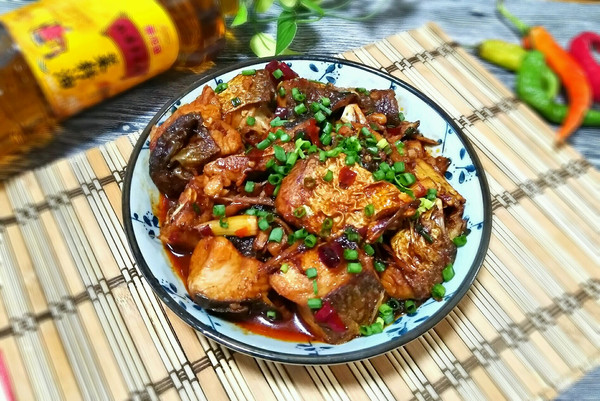 红烧鱼块，经典家常菜的烹饪方法与步骤，红烧鱼块，经典家常菜的烹饪指南