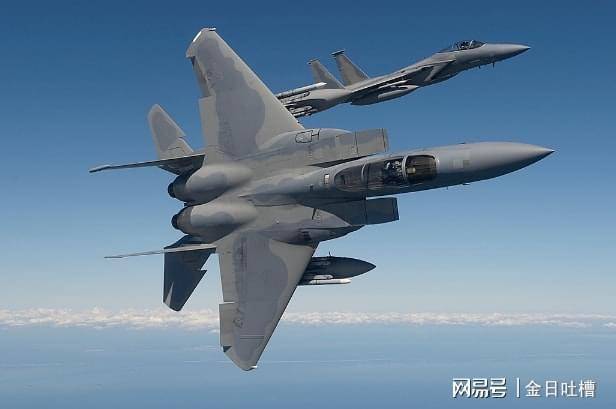 歼-15与F-15，空中巨人的对决，歼-15与F-15，空中巨人对决揭秘
