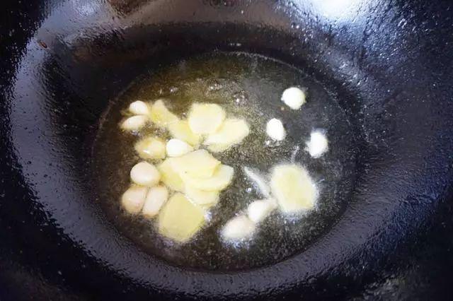 家常清蒸大螃蟹的做法，美味与健康并重，家常清蒸大螃蟹，美味与健康完美融合的做法