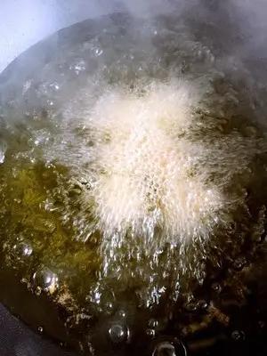 猪肉丸子，美味又简单的家常烹饪之道，家常美味猪肉丸子制作秘诀