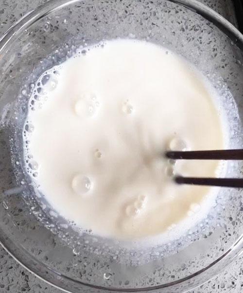 用吉利丁片自制美味牛奶布丁，吉利丁片制作美味牛奶布丁教程
