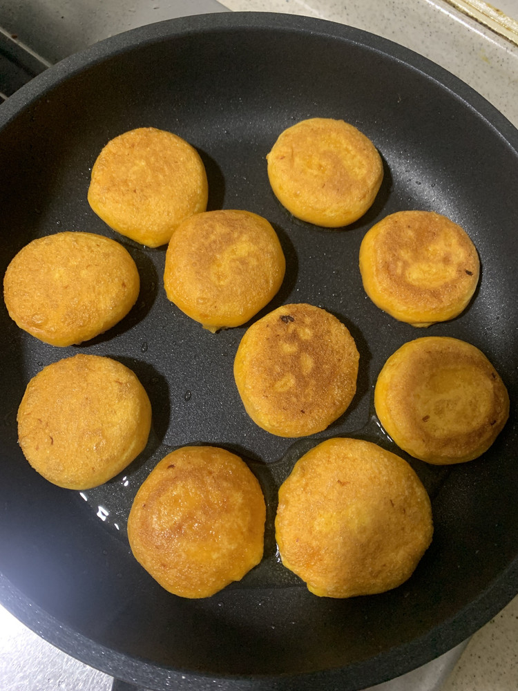 南瓜饼的制作，一道美味家常小点心的诞生，南瓜饼制作，美味家常小点心的诞生之旅