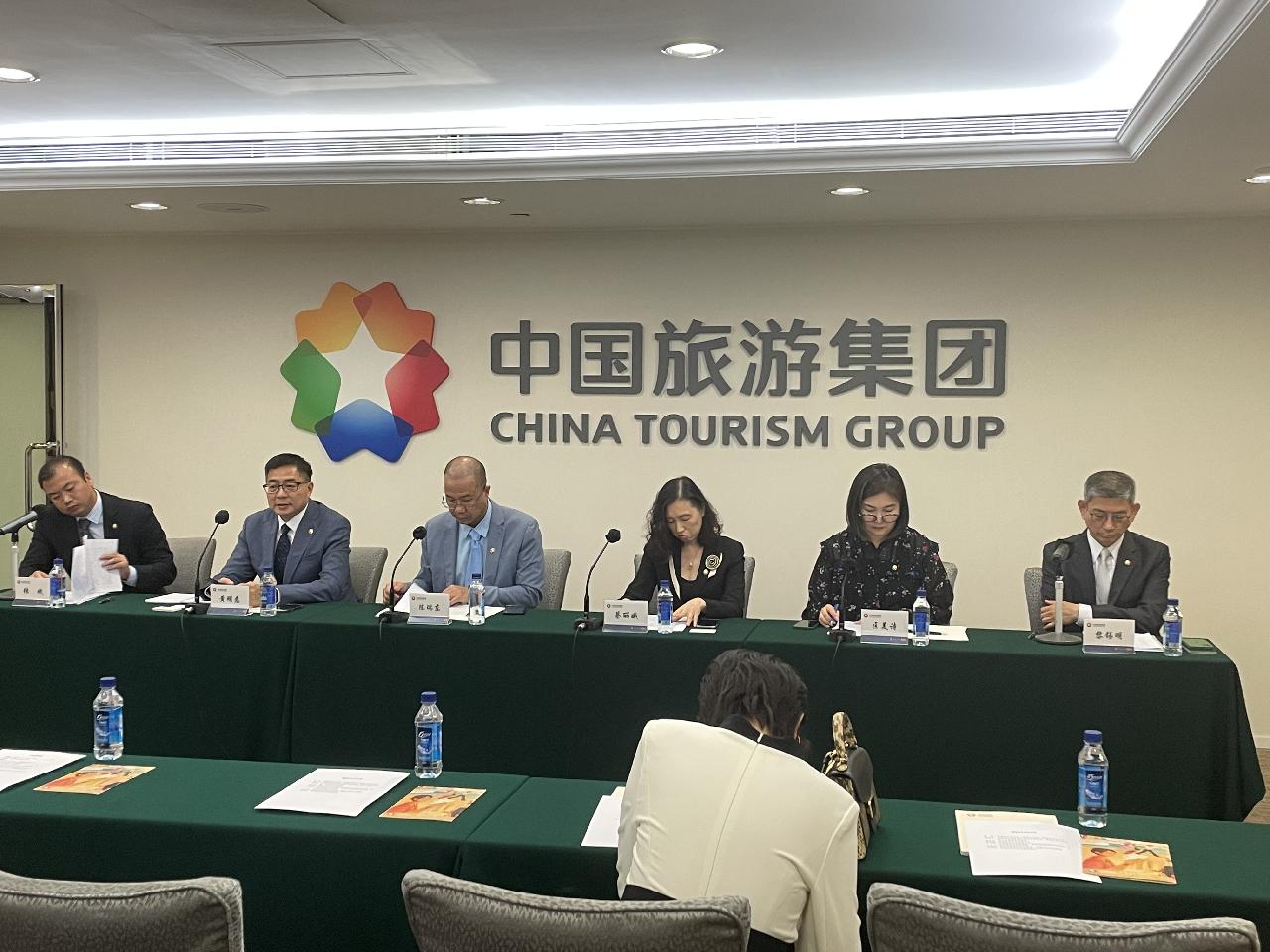 香港中旅集团员工名字与他们的卓越贡献，香港中旅集团优秀员工名字及其卓越贡献概览